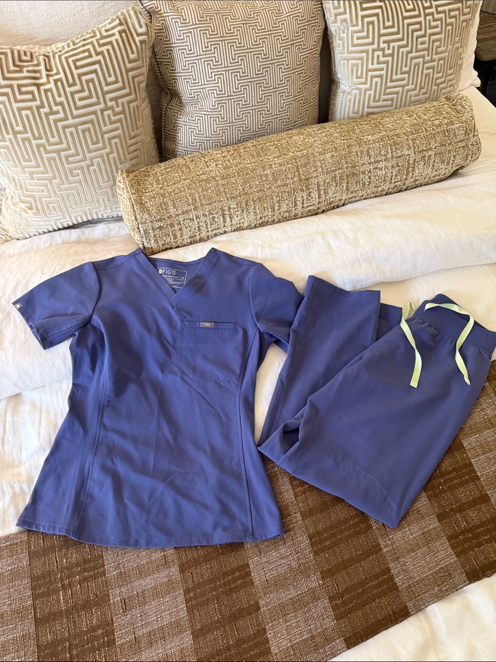 Figs slim XS top and Livingston XSP bottoms po 6348